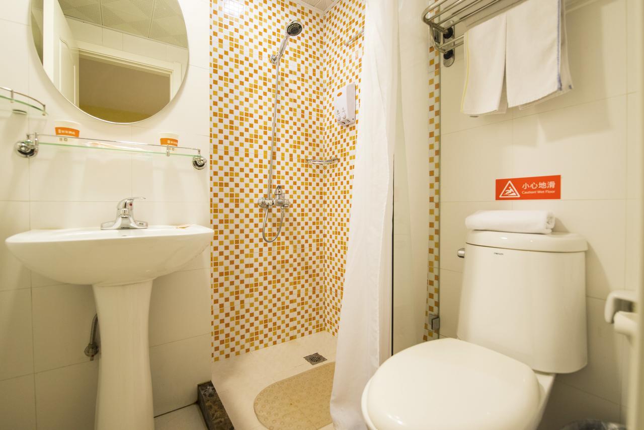 Home Inn Chengdu Kuanzhai Alley New City Square Exterior photo